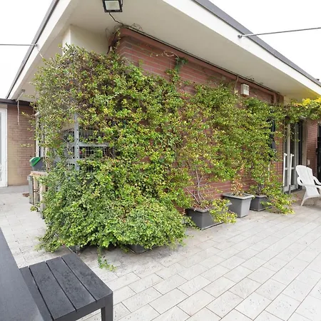 With Huge Terrace- Calvairate District Apartment